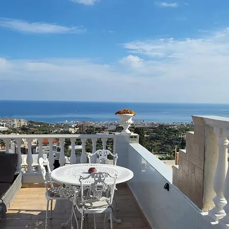 Charming In Heraklion Prefecture With Private Entrance And Scenic Views Apartamento *