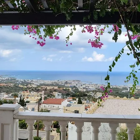 Charming In Heraklion Prefecture With Private Entrance And Scenic Views Херсониссос