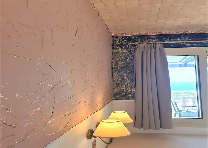 Charming In Heraklion Prefecture With Private Entrance And Scenic Views הרסוניסוס