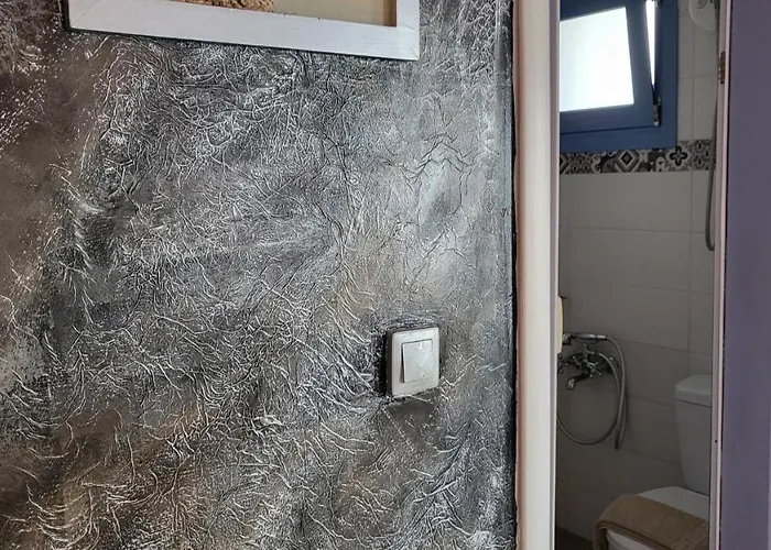 Charming In Heraklion Prefecture With Private Entrance And Scenic Views דירה *