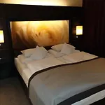 Charming In Heraklion Prefecture With Private Entrance And Scenic Views 公寓